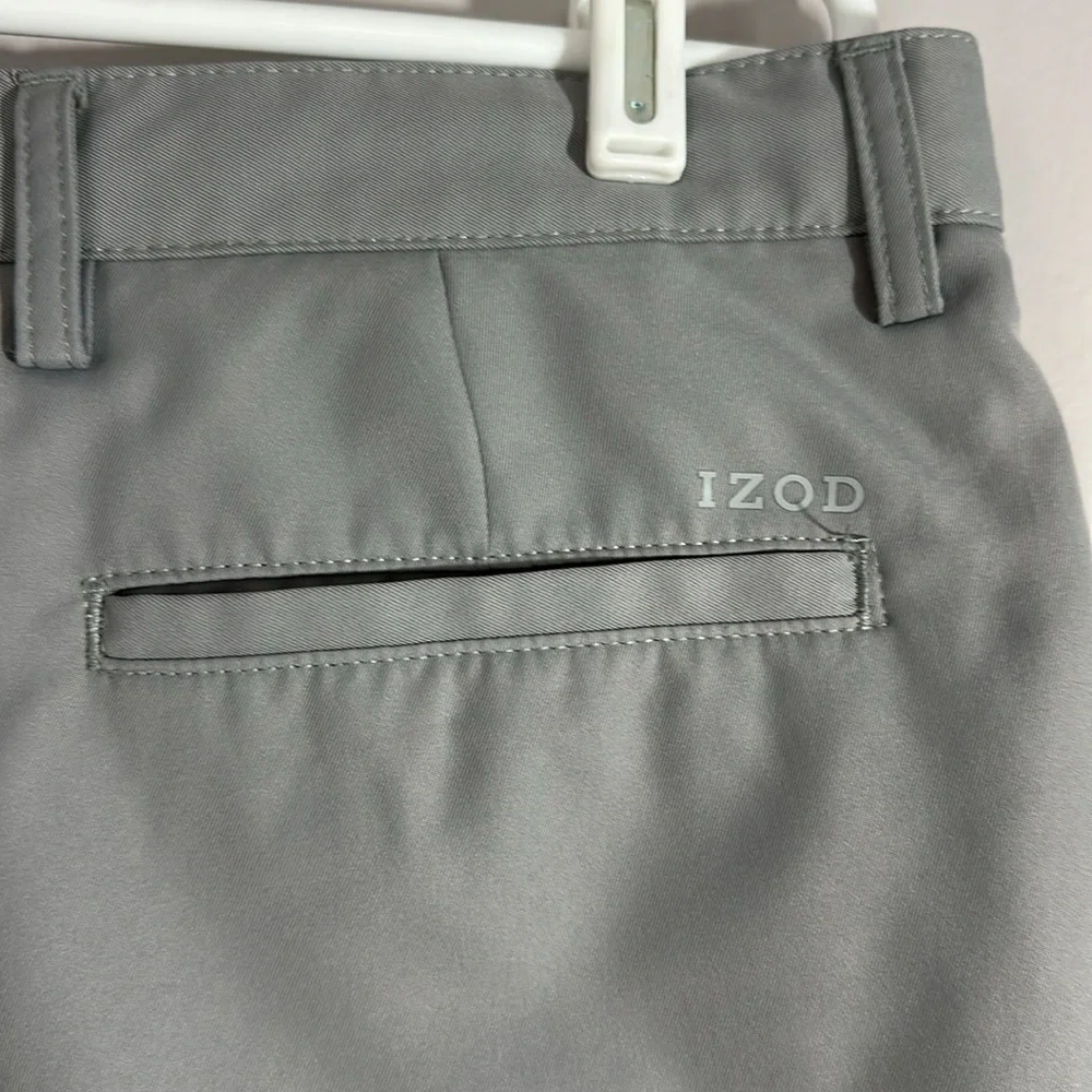 Izod Golf Shorts Men's 34x9 Gray Poly 4 Pocket Chino